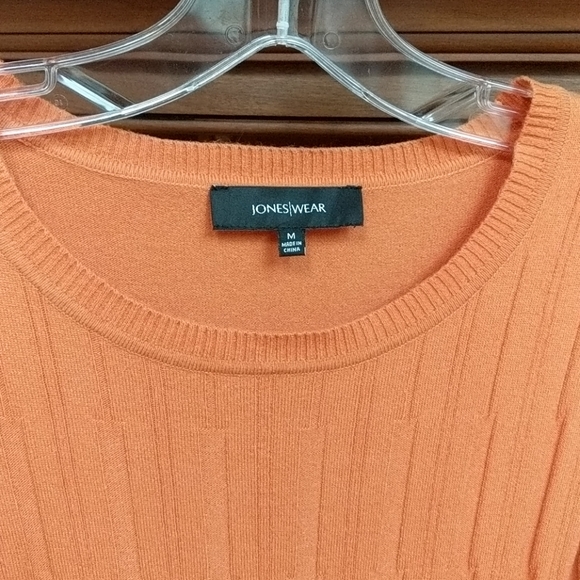 Sweater - Picture 2 of 6